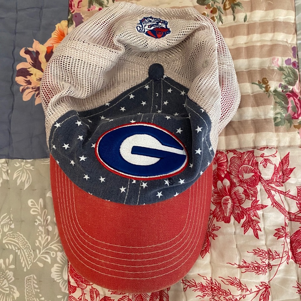 Cute georgia bulldogs hat!